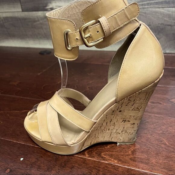 Stuart Weitzman Ankle-Cuff Tan Cork Wedge Sandal Size 7 - Picture 9 of 16